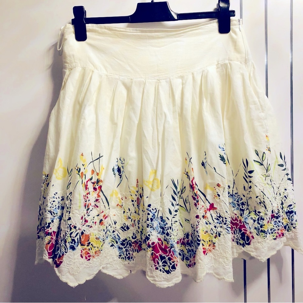 Suzy Shier Size 11/12 Creamy White Boho Floral Printed Embroidered Flowy Skirt